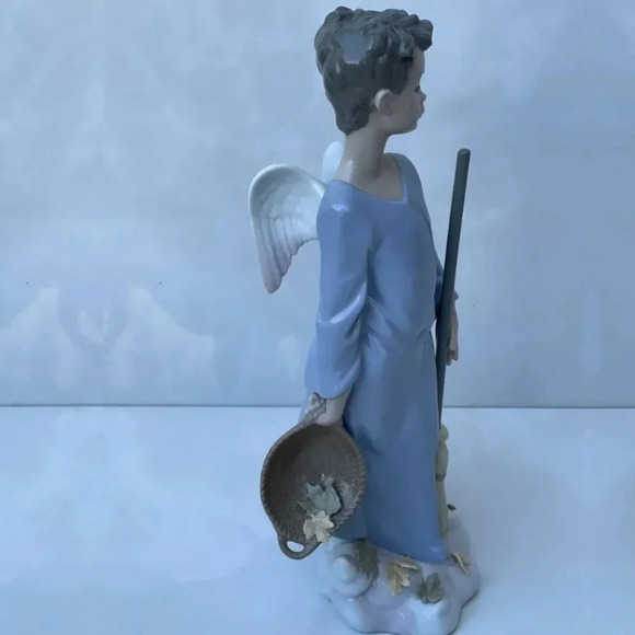 Lladro Fall Angel Figurine Retired Glaze Finish Collectible Decor Blue White - Picture 2 of 16